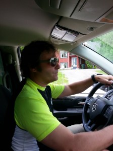 Louis supervise l'entraînement de ses athlètes. Rien ne lui échappe...