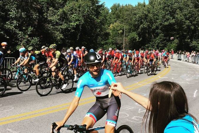 James Piccoli grabs one of his own homemade biscotti! (Photo: Raphaële Trudeau-Rivest)